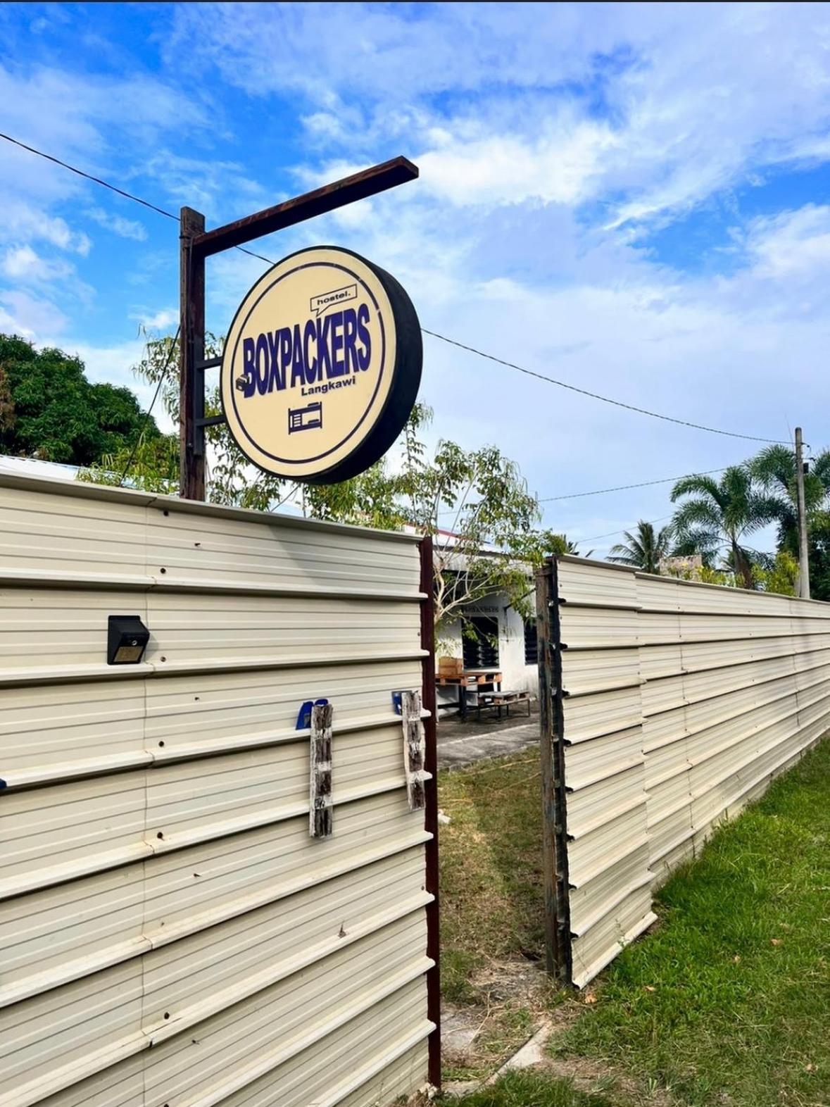 Boxpackers Langkawi Hostel Pantai Cenang  Ngoại thất bức ảnh